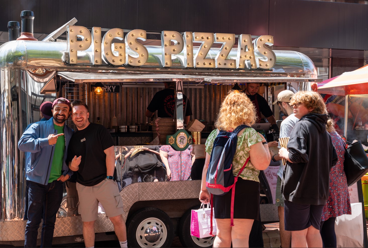 Pigs Pizza food truck